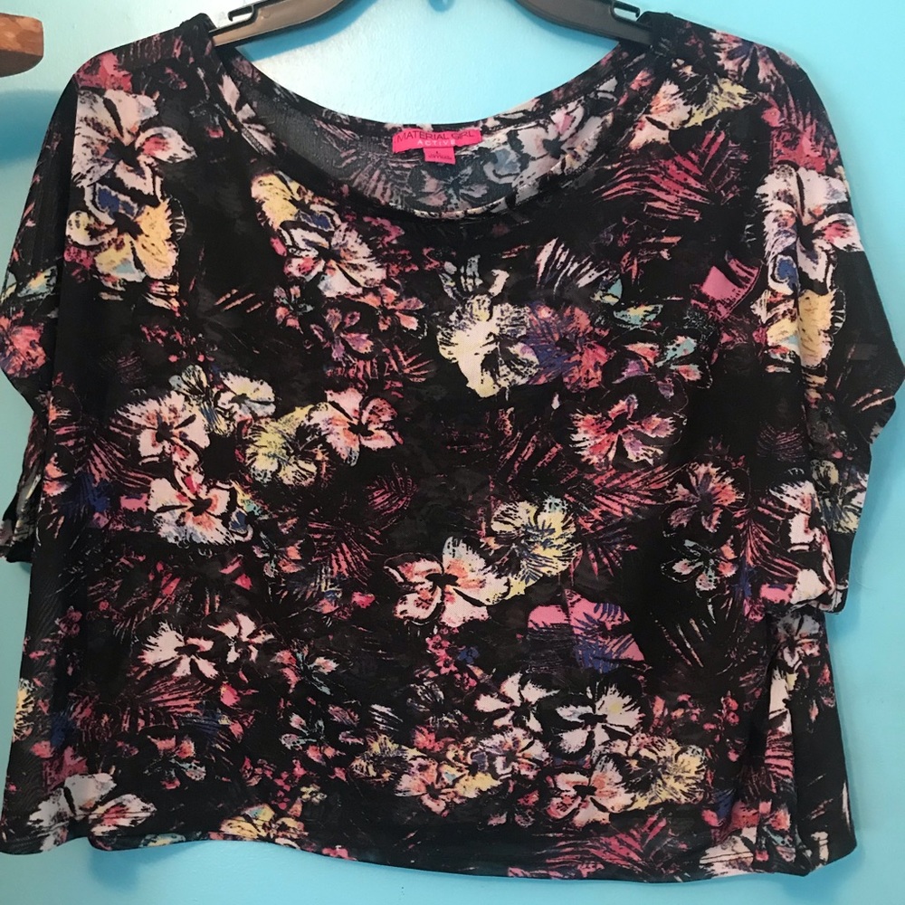 ⭐️Black mesh shirt with flower design!